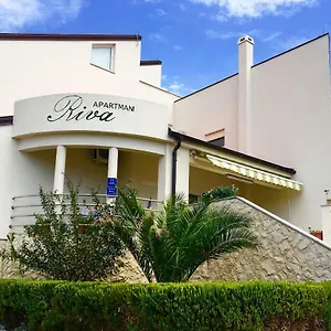 apartments-riva-povljana-23249.hotelinzadar.com/