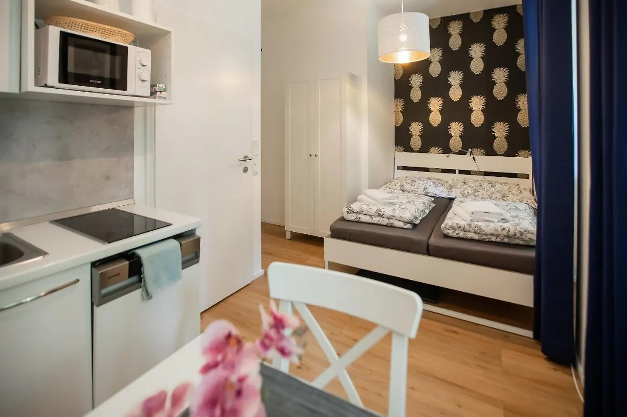Urban House Apartments Vienne 0*,