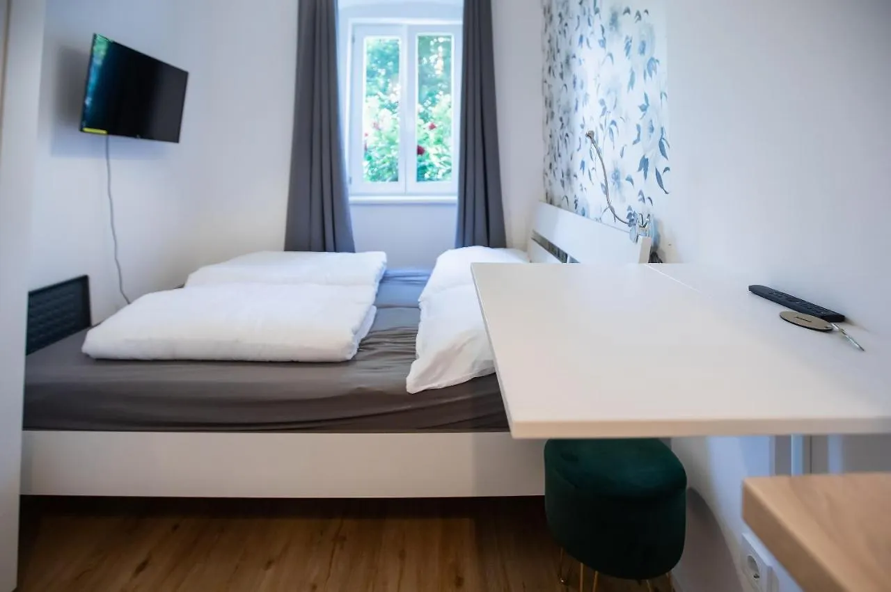Urban House Apartments Vienna 0*,